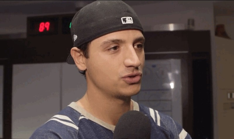 Les Canucks doivent-ils offrir un nouveau contrat à Luca Sbisa ?