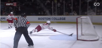 Sublime sauvetage d'un défenseur en NCAA