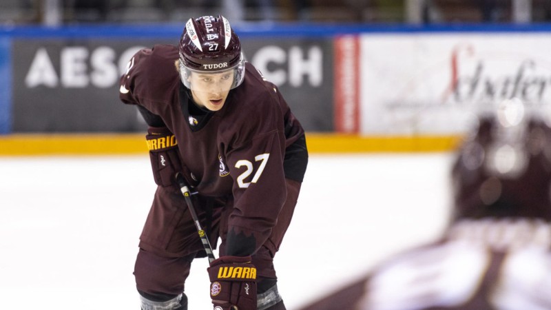 Der EHC Kloten hat Stürmer Keanu Derungs verpflichtet.
