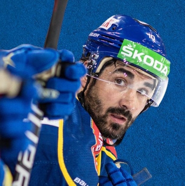 Un 1'000e match avec Davos pour Andres Ambühl