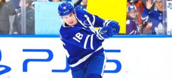 Mitch Marner étend sa série de points à 23 matchs consécutifs