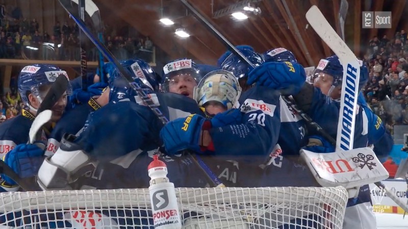 Davos bat Helsinki et affrontera Ambri en demi