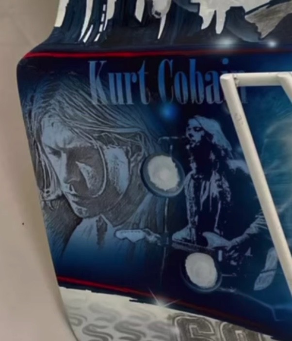 Le nouveau masque de Chris Driedger dédié à Kurt Cobain et Eddie Vedder