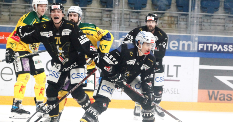 Bâle prolonge son duo d'étrangers