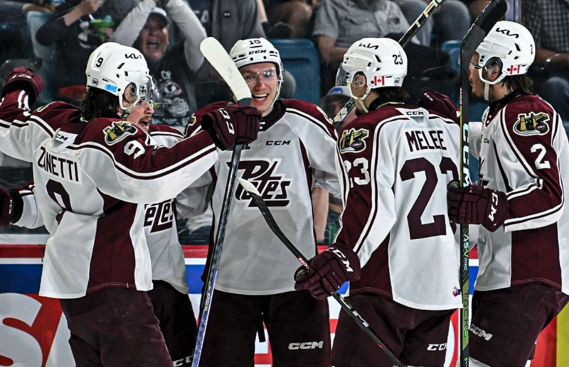 Peterborough s'impose face à Québec et peut encore espérer