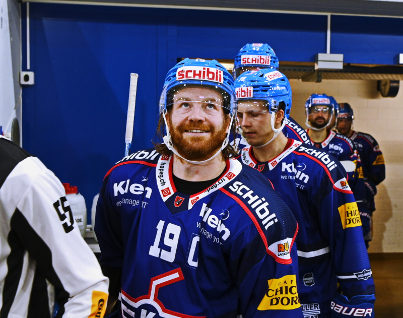 800e match avec Kloten pour Steve Kellenberger