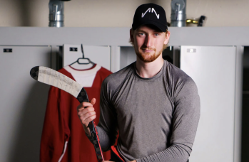 Janis Moser signe un pacte de deux ans à Tampa