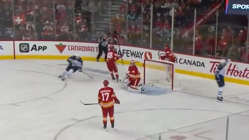 Nino Niederreiter verhilft den Jets zum Sieg über die Flames und holt sich einen ersten Stern