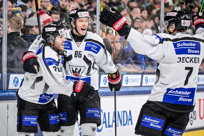 Fribourg atomise Straubing et remporte sa première Coupe Spengler