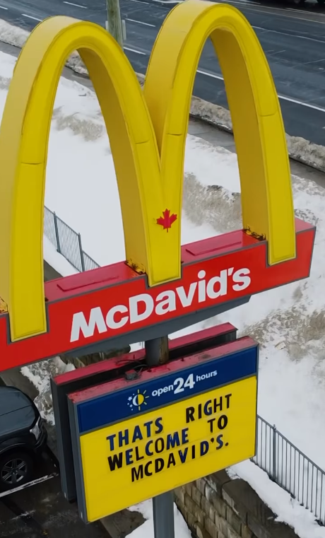 Un petit burger au Mc David's ?