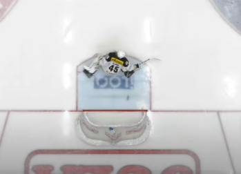 Un gardien qui se fabrique un malheureux autogoal