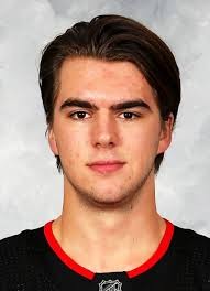 Nico Hischier grimpe dans la hiérarchie des Devils et talonne Petr Sykora