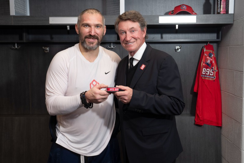 Une presque parité assez folle entre Alex Ovechkin et Wayne Gretzky