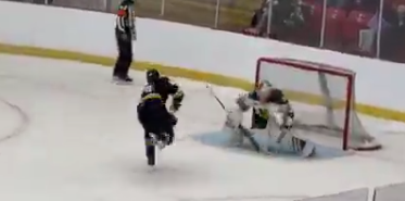 Maxime Sauthier schenkt den Eagles den Sieg