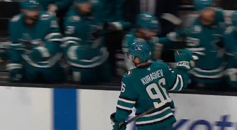 Philipp Kurashev marque son premier avec les Sharks