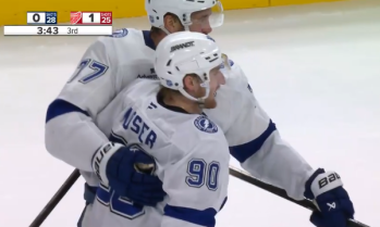 Janis Moser marque son premier de la saison mais s'incline