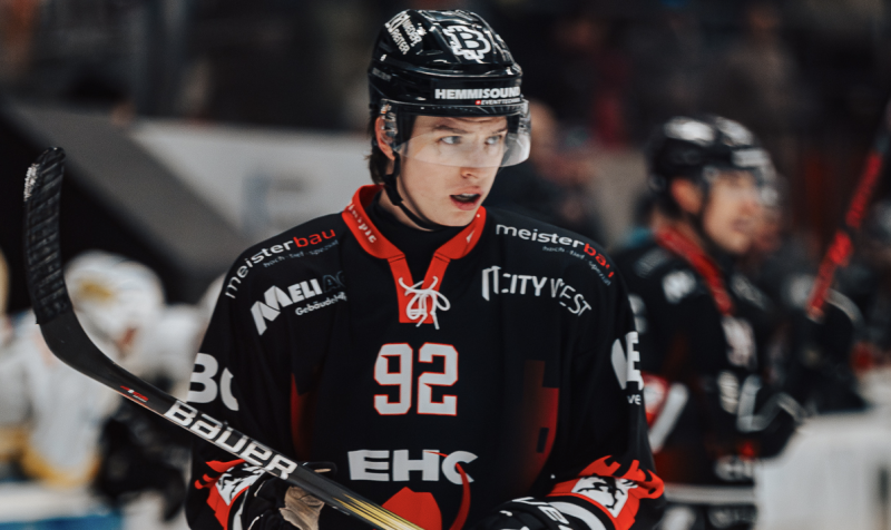 Santiago Näf rejoint l'EV Zoug