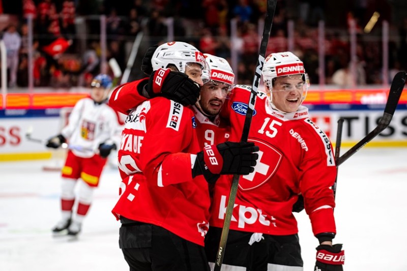 Swiss Ice Hockey s'associe au lancement de la campagne du sport suisse contre l'initiative de réduction de la SSR