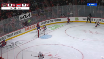 Sam Montembeault se rate complètement dans sa sortie