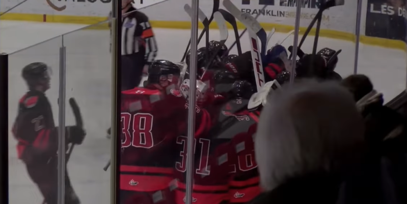 Guus Van Der Kaaij offre la victoire aux Huskies