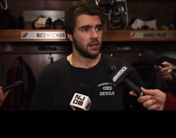 Nico Hischier grimpe dans le classement de l'histoire des Devils