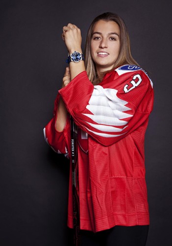 Sarah Forster, pionnière du hockey féminin suisse, présente la nouvelle ligue junior féminine